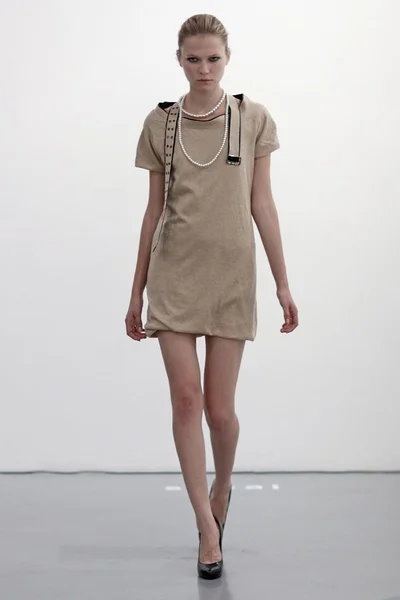 Look 13